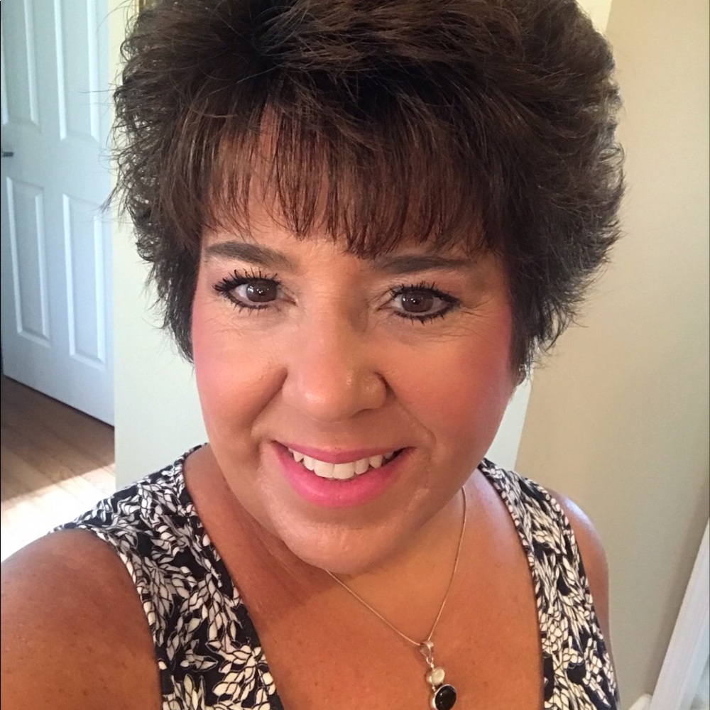 Meet your Posher, Anne